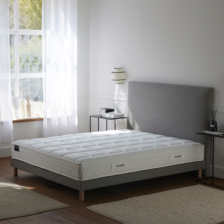 Tête de lit lisse design gris, confort et élégance en tissu déco