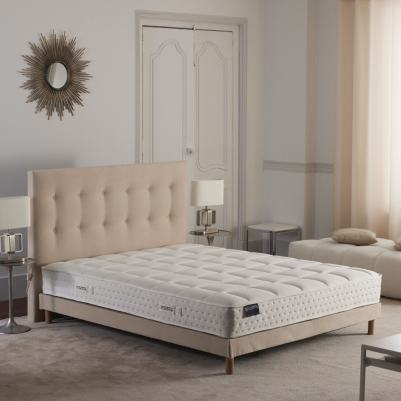 Tête de lit capitonnée beige | Élégance douce et confort durable