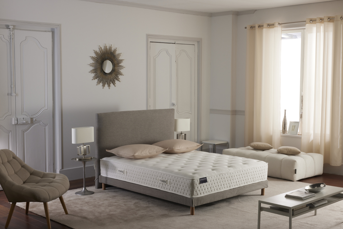 Ensembles literie matelas 26 cm, mousse HYPERSOFT®, ressorts TUDOR® 7 zones