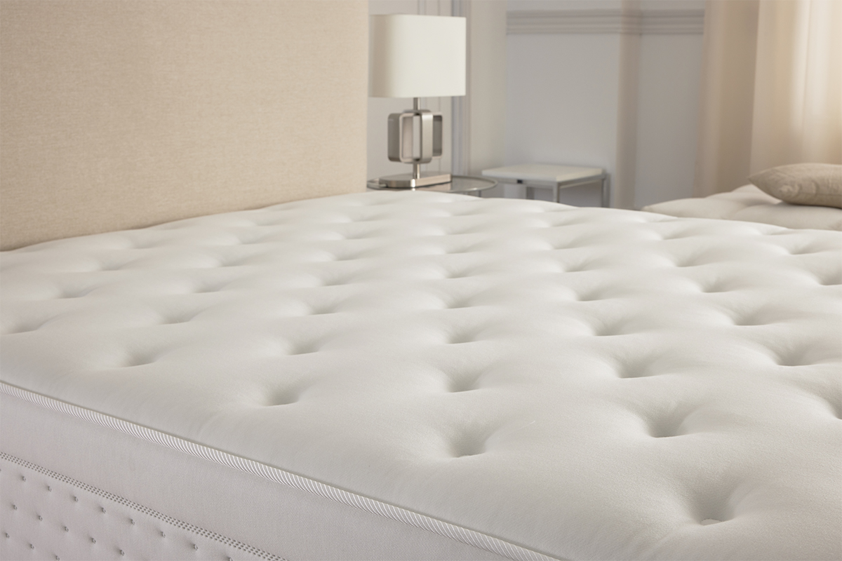 Les finitions PMG : l'excellence du piqué, matelassé, galonné chez STYLHOTEL